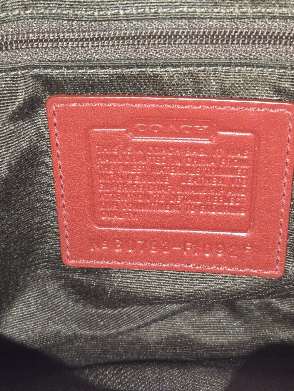 ✨️Coach Red Women's Shoulder Bag with Buckle Accent - Picture 9 of 9